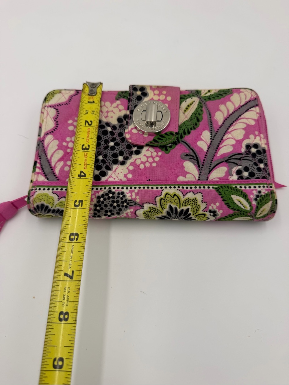 Vera Bradley Lilli Bell Turn Lock Wallet Pink Floral Quilted Organizer Retired - Picture 4 of 11